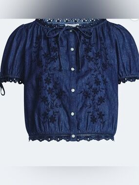 Free Assembly Women's and Women's  Embroidered Cropped Cotton Top  Size Large